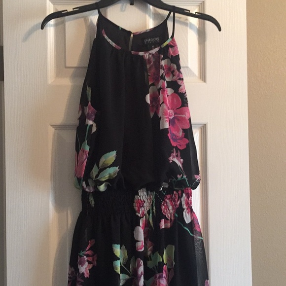 Enfocus Studio Dresses & Skirts - Enfocus Studios floral 🌺🌸 print dress